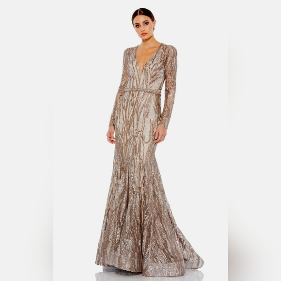 NWT Sz 4 Mac Duggal 79311 Mocha Plunging Neckline Embellished Trumpet Gown - Picture 1 of 7